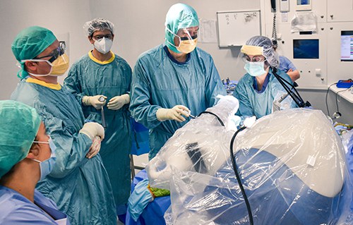 Cirurgia_robòtica_Mako_COT.jpg