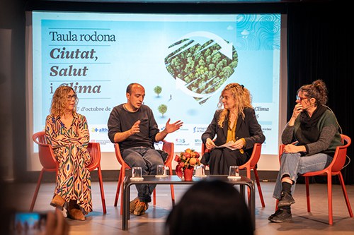 La contaminació de l’aire i la manca d’espais verds afecten la salut mental dels infants i adolescents