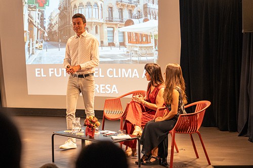 Manresa presenta la 1a Jornada Ciutat, Salut i Clima, una aposta territorial per una salut integral davant la crisi climàtica Manresa presenta la 1a Jornada Ciutat, Salut i Clima, una aposta territorial per una salut integral davant la crisi climàtica